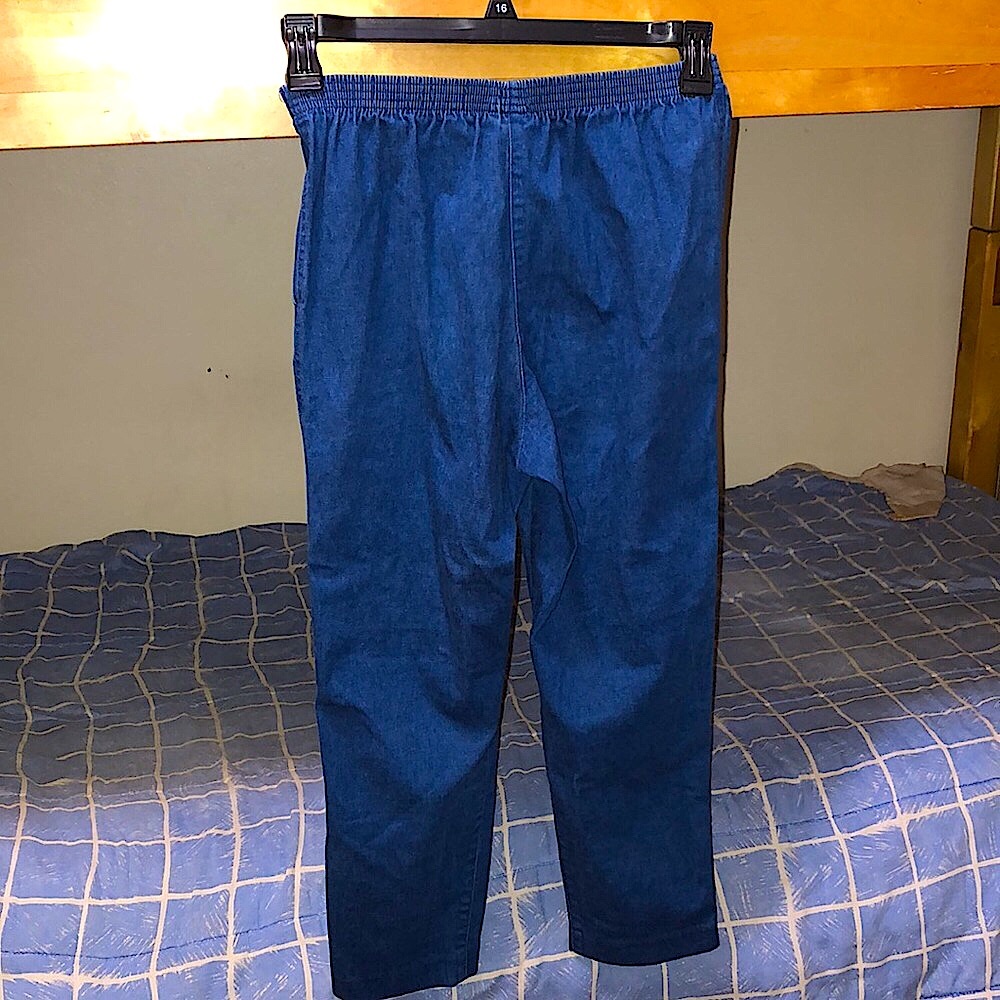 Alfred Dunner Women’s Pants - Picture 2 of 4